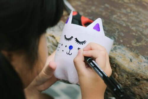 Du kan lage mange nye ting av plastflasker