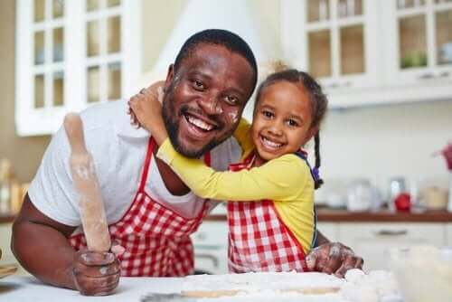 Fordelene med å lage mat med barna dine