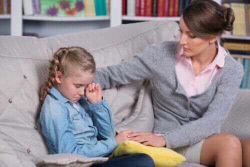 9 alternativer for å unngå å kjefte på barna dine