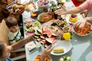 Mindful eating for barn: Hvorfor og hvordan du gjør det