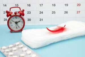 Uregelmessige menstruasjonssykluser: Årsaker, tegn og behandling