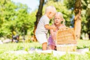 Skattekurv: en lek for å stimulere babyen din