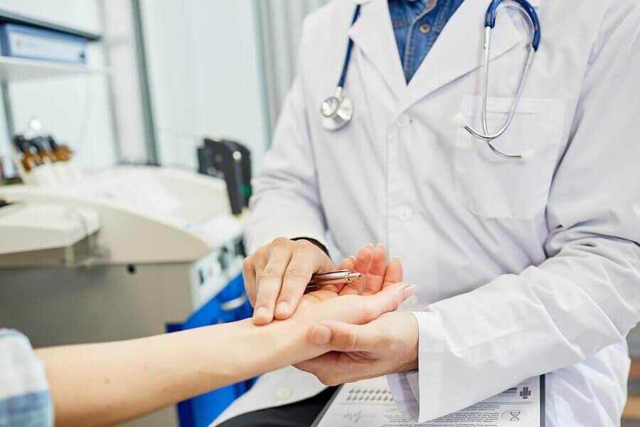 Unormal blødning etter fødselen: Hva du trenger å vite