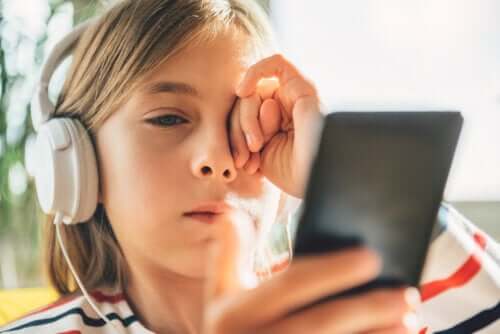 3 tips for å håndtere digitalt stress hos barn og tenåringer
