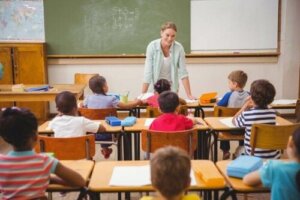 Overgangen fra førskole eller barnehage til barneskole