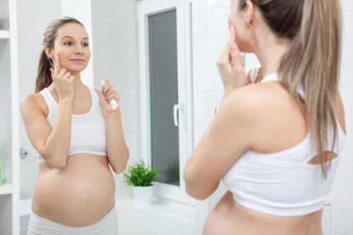 Fet hud under graviditet: Råd og omsorg