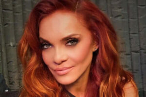 2 kjendiser med leppespalte