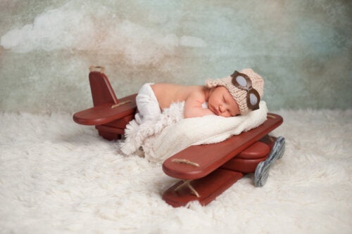 I hvilken alder kan en baby reise med fly?