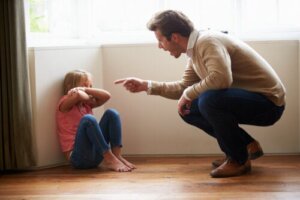 Hvorfor du ikke bør mobbe barna dine