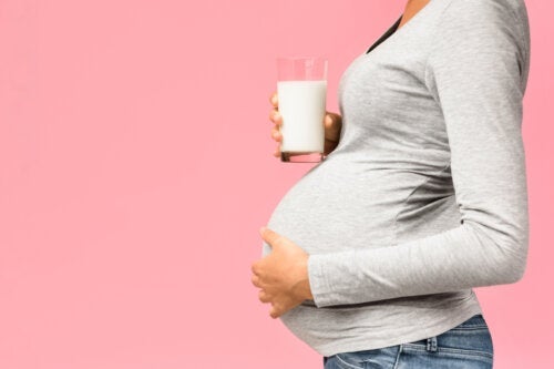 Hvorfor trenger gravide å drikke melk?