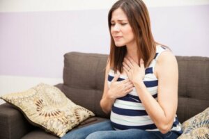 4 remedier for halsbrann under graviditet