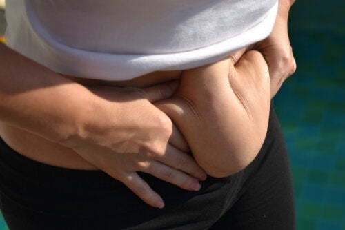 Hvordan redusere en slapp mage etter graviditet?