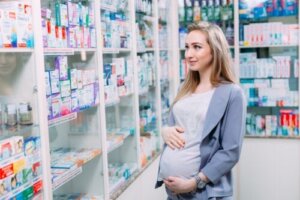 Dermatologiske behandlinger under graviditet: Hva du bør vite