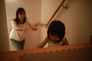 4 risikoer forbundet med å overbeskytte barn