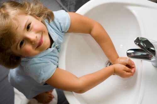 10 barnesykdommer som kan unngås med håndvask