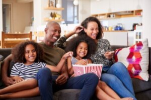 De 7 beste klassiske filmene du kan se med barna dine