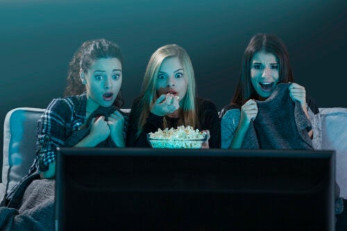 Hvorfor liker tenåringer skumle filmer?