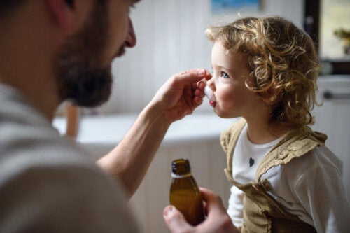 Farene ved overforbruk av antibiotika hos spedbarn og barn