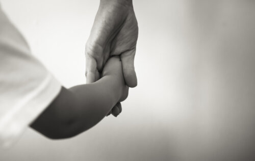 Adoptivbarnssyndrom: Lær hva det er