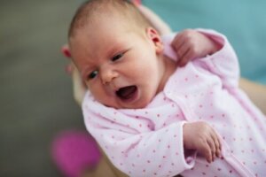 Slik finner du ut om babyen din er sulten