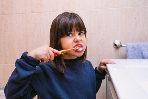 Hvordan få barn til å pusse tennene hver dag