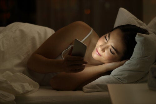 Effektene av mobiltelefonbruk om natten på tenåringer