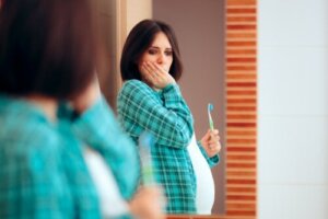Hull i tennene under graviditet: risiko, forebygging og behandling