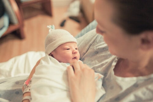 Er nyfødte babyer stygge?