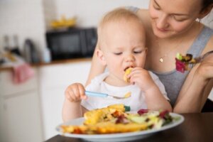 3 fordeler med intuitiv spising for barn og hvordan du praktiserer det