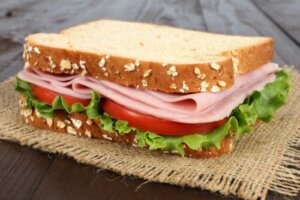 Er det trygt å spise skinke under graviditet?