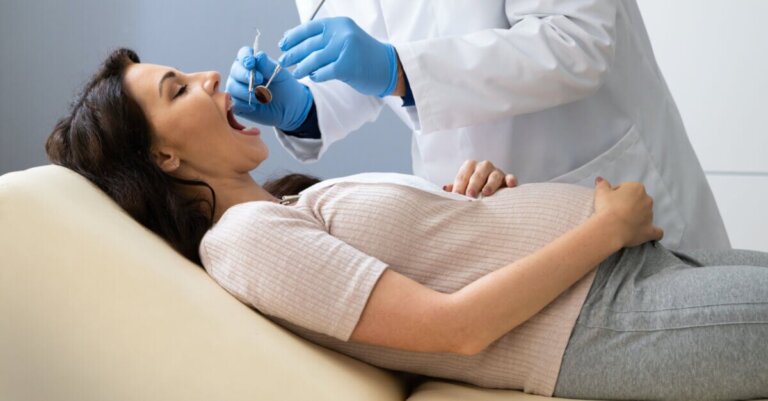 Er det trygt å trekke visdomstenner når man er gravid?